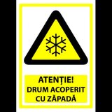 Semn pentru drum acoperit cu zapada